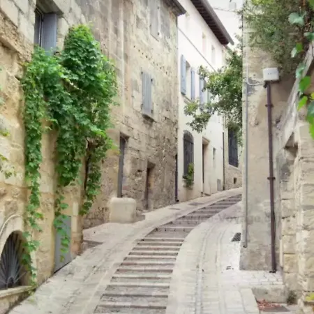 Chez Louis De Uzes Apartment Exterior photo
